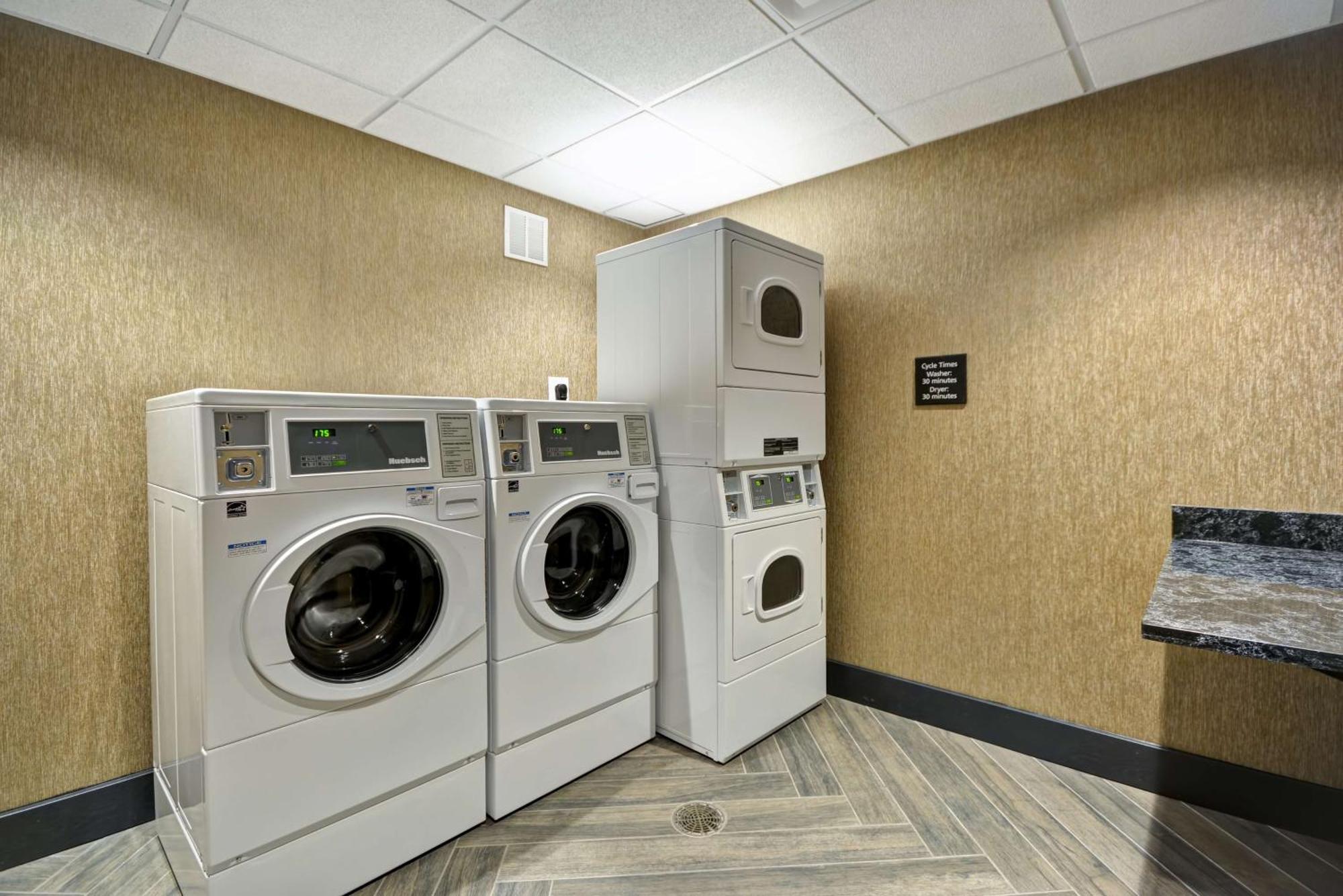 Hampton Inn&Suites Detroit/Warren Buitenkant foto